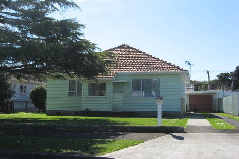 Photo of property in 25 Cornwall Street, Brooklands, New Plymouth, 4310