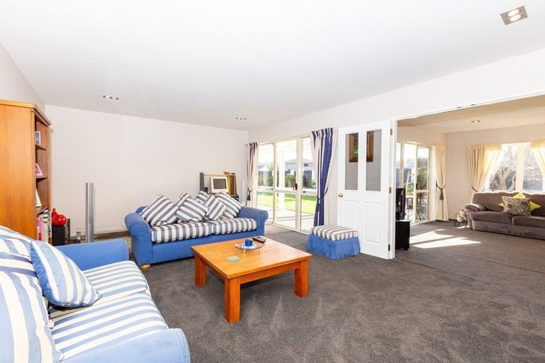 Photo of property in 2 Forest Drive, Parklands, Christchurch, 8083