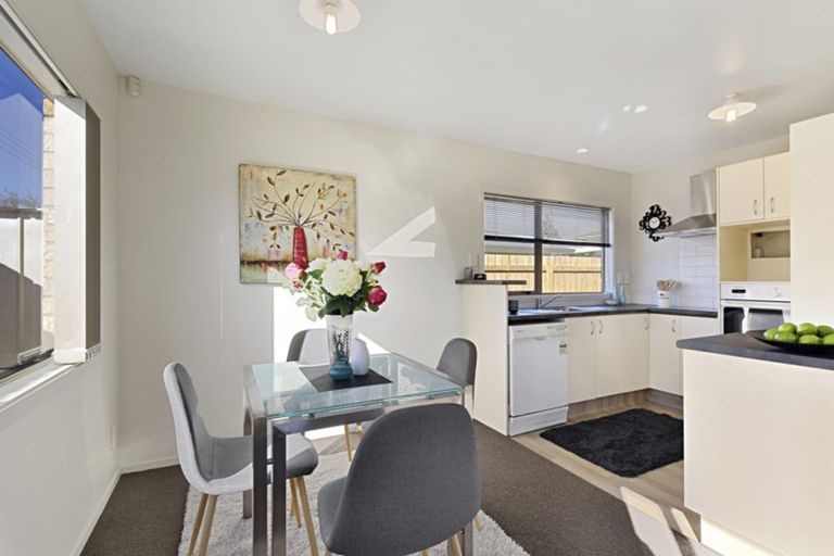 Photo of property in 73 Settlement Road, Papakura, 2110