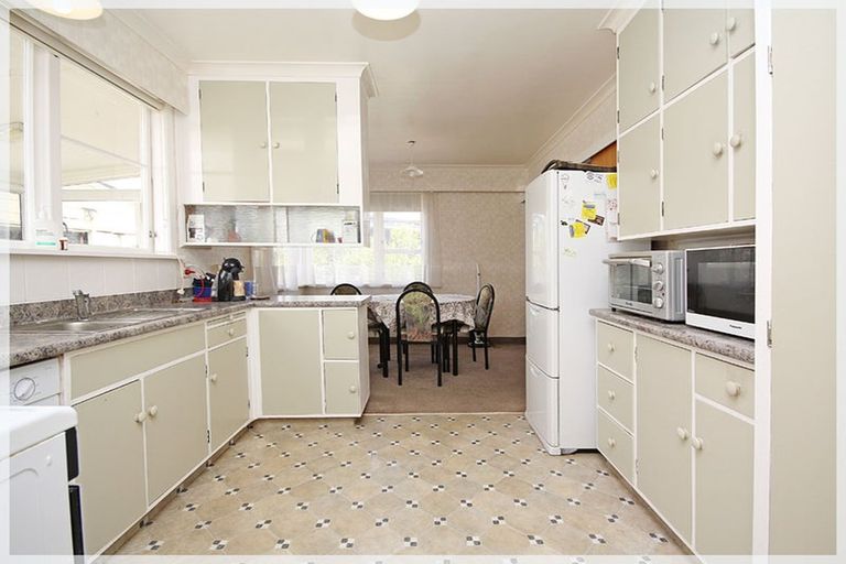 Photo of property in 7 Harlech Street, Levin, 5510