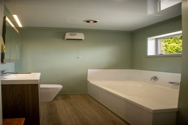 Photo of property in 24 Pembroke Road, Stratford, 4332