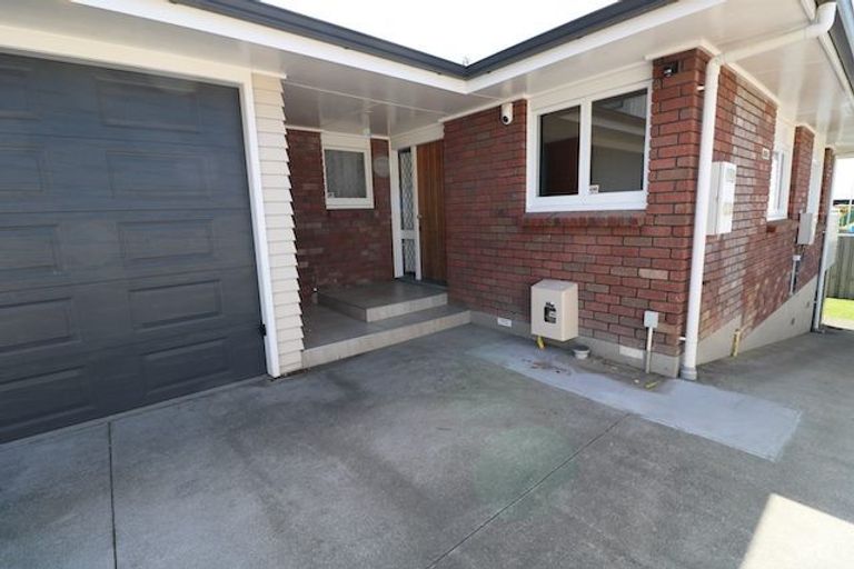 Photo of property in 122a Puhinui Road, Papatoetoe, Auckland, 2104