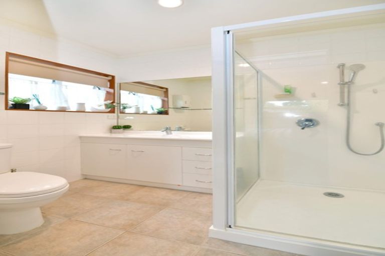 Photo of property in 38 Red Hibiscus Road, Stanmore Bay, Whangaparaoa, 0932