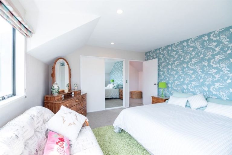 Photo of property in 2/165 Peverel Street, Riccarton, Christchurch, 8041