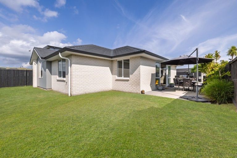 Photo of property in 28 Farrier Street, Papamoa, 3118
