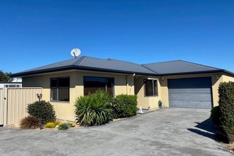 Photo of property in 9a Oxford Street, Taradale, Napier, 4112
