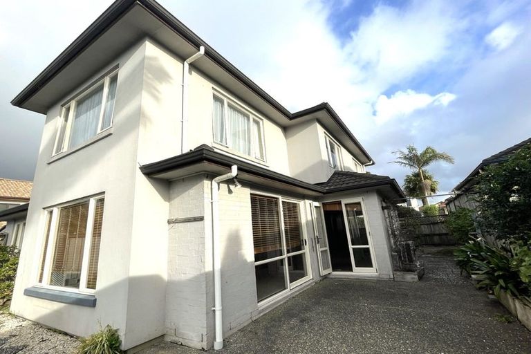 Photo of property in 71 Wayne Francis Drive, Flat Bush, Auckland, 2016