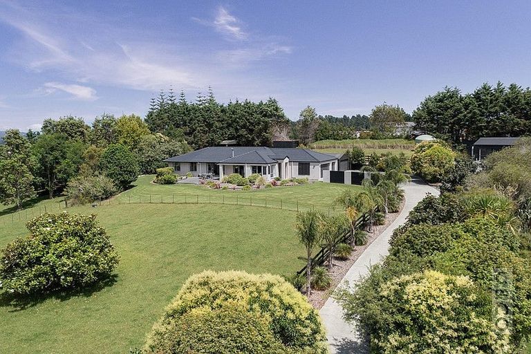 Photo of property in 371 Old North Road, Kumeu, 0892