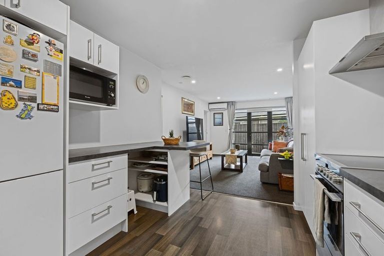 Photo of property in 2/58 Geraldine Street, Edgeware, Christchurch, 8013