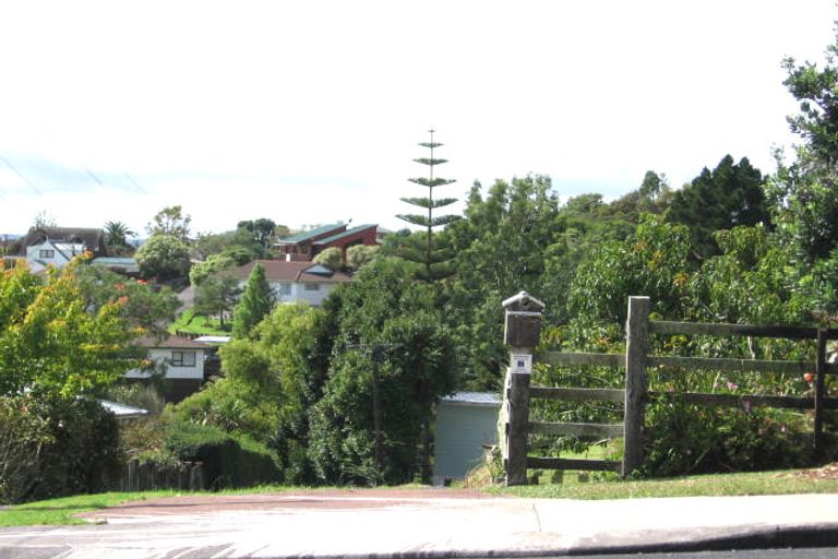 Photo of property in 104 Sunnyside Road, Sunnyvale, Auckland, 0612