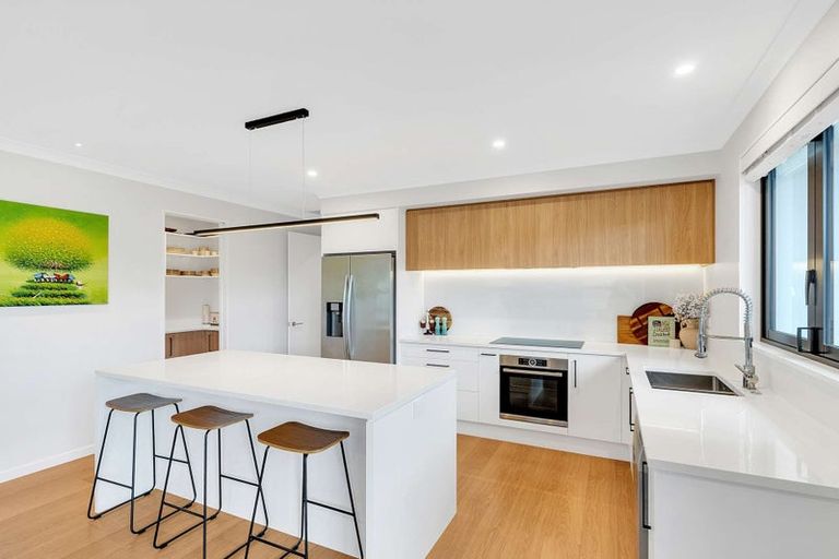 Photo of property in 10 Lesser Close, Rolleston, 7615