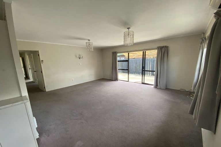 Photo of property in 1/3 West Street, Papakura, 2110