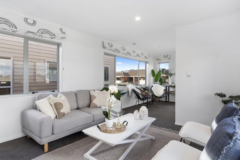 Photo of property in 3/50 May Street, Mount Maunganui, 3116