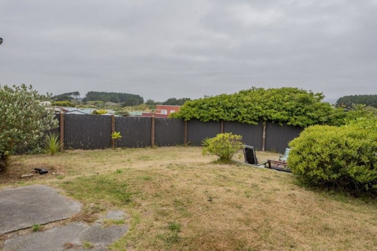 Photo of property in 62 Toi Street, Otaki Beach, Otaki, 5512