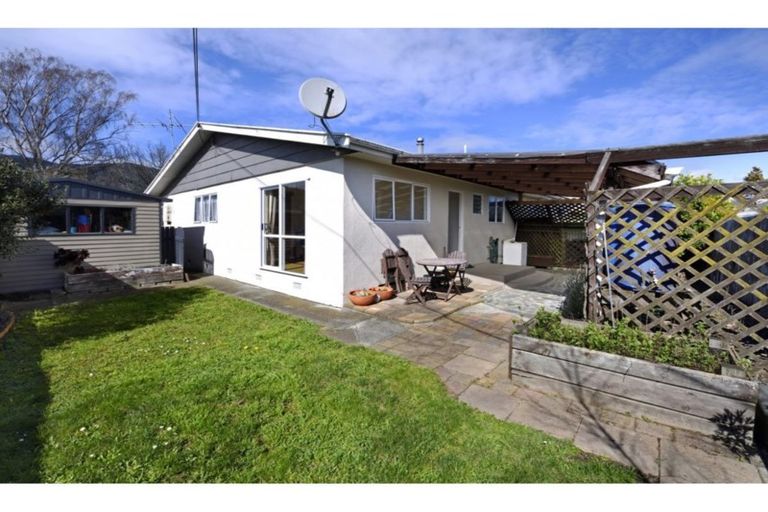 Photo of property in 2/11 Manson Avenue, Stoke, Nelson, 7011