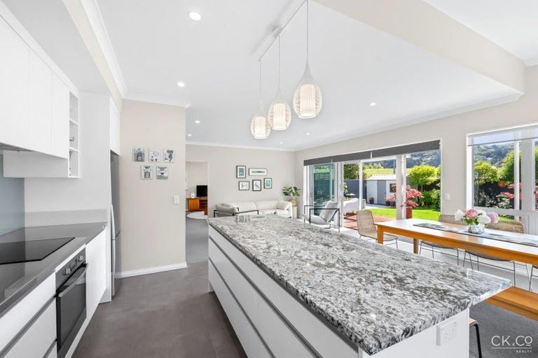 Photo of property in 8d Glen Iris Grove, Woburn, Lower Hutt, 5010