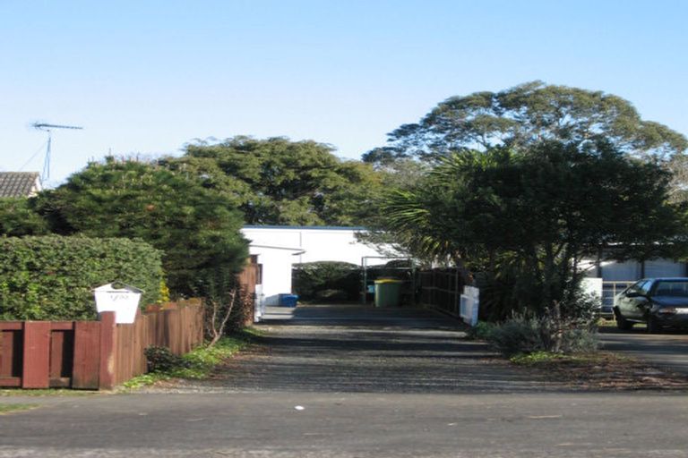 Photo of property in 2/33 Laurie Avenue, Papakura, 2110