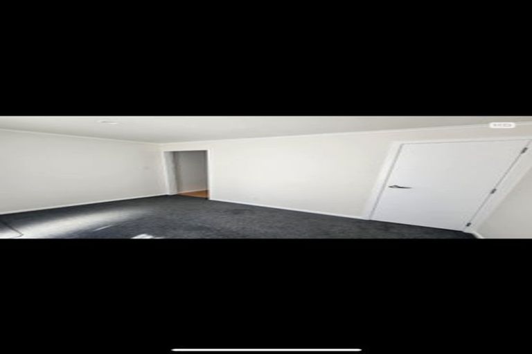 Photo of property in 2/228 East Coast Road, Forrest Hill, Auckland, 0620