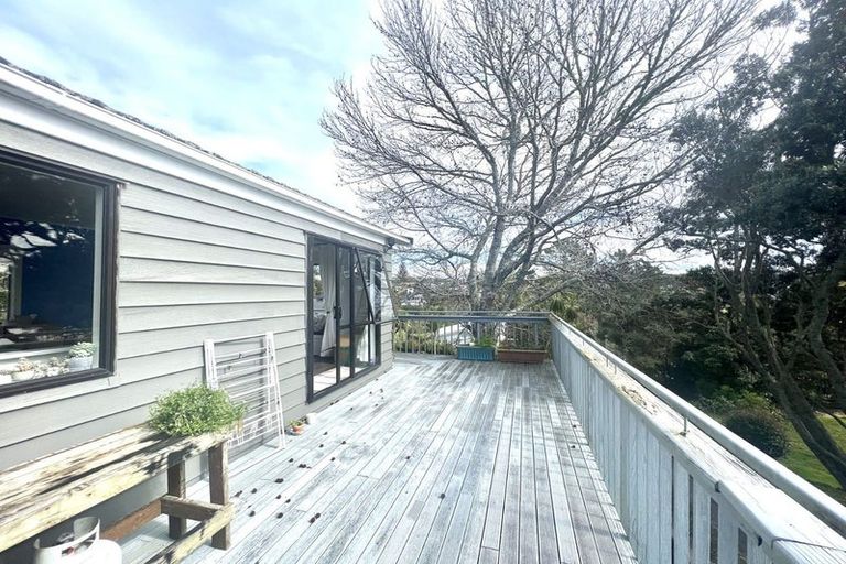 Photo of property in 16 Mawson Avenue, Torbay, Auckland, 0630