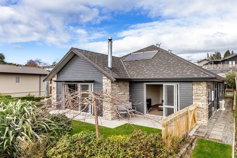 Photo of property in 8 The Moorings, Two Mile Bay, Taupo, 3330