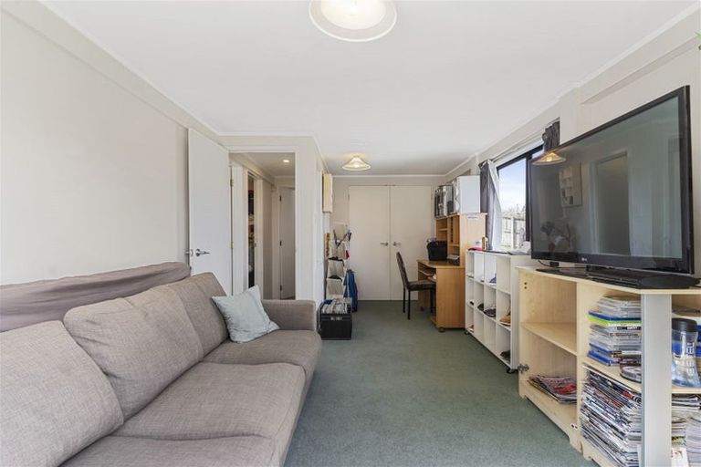 Photo of property in 8 Lorelei Place, Opaheke, Papakura, 2113