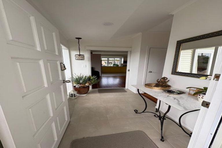 Photo of property in 55 Coronation Road, Hillcrest, Auckland, 0627