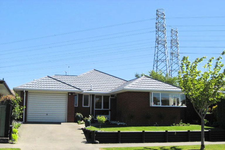 Photo of property in 1 Ilfracombe Place, Burnside, Christchurch, 8053