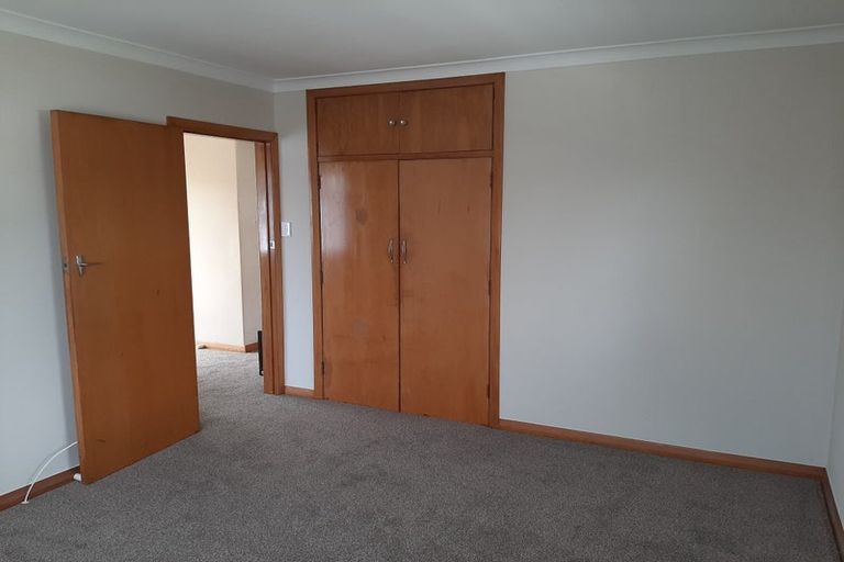 Photo of property in 15 Brett Place, Takaro, Palmerston North, 4412