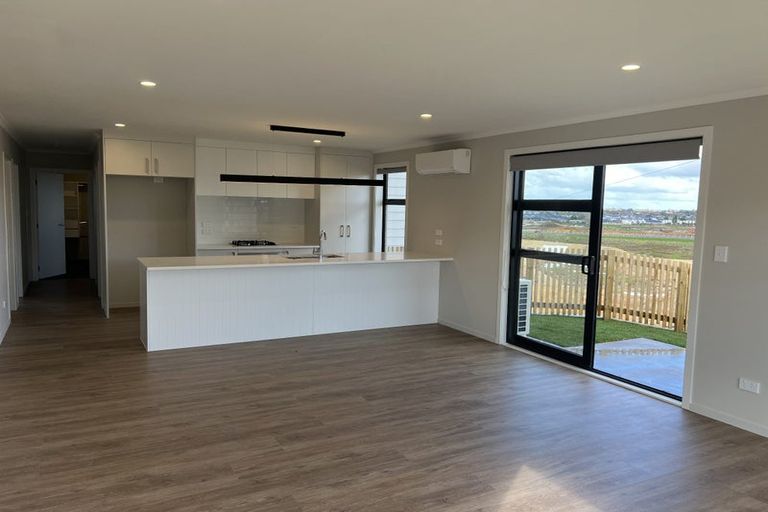 Photo of property in 36 Scenic Rise, Rototuna North, 3281