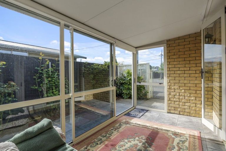 Photo of property in 12 Seymour Street, Hornby, Christchurch, 8042