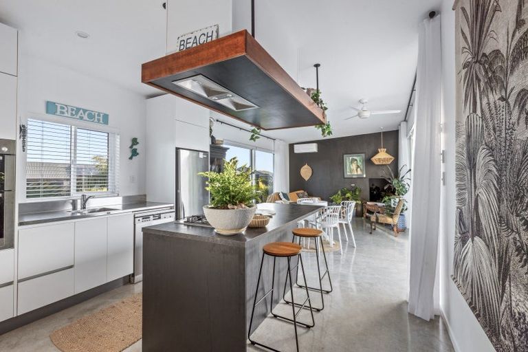 Photo of property in 2 Taimoana Close, Mangawhai Heads, Mangawhai, 0505