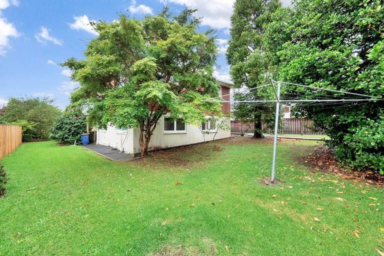 Photo of property in 25 Poinsettia Place, Henderson, Auckland, 0610