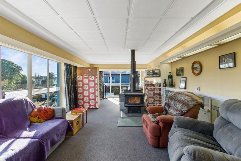 Photo of property in 53 Rhodes Street, Waimate, 7924