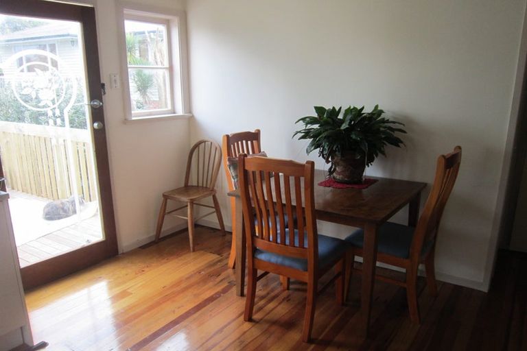 Photo of property in 48 Glengarry Road, Glen Eden, Auckland, 0602