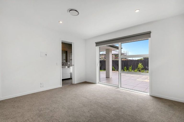 Photo of property in 43 Ken Douglas Drive, Aotea, Porirua, 5024