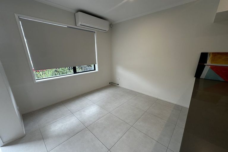 Photo of property in 4 Malcolm Calder Road, Hobsonville, Auckland, 0616