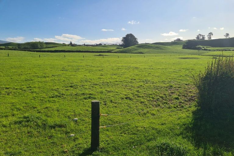 Photo of property in 801 Mangorei Road, Mangorei, New Plymouth, 4371