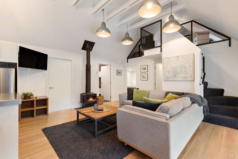 Photo of property in 24 Wiltshire Street, Arrowtown, 9302