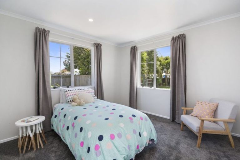 Photo of property in 13 Glengarry Place, Hilltop, Taupo, 3330