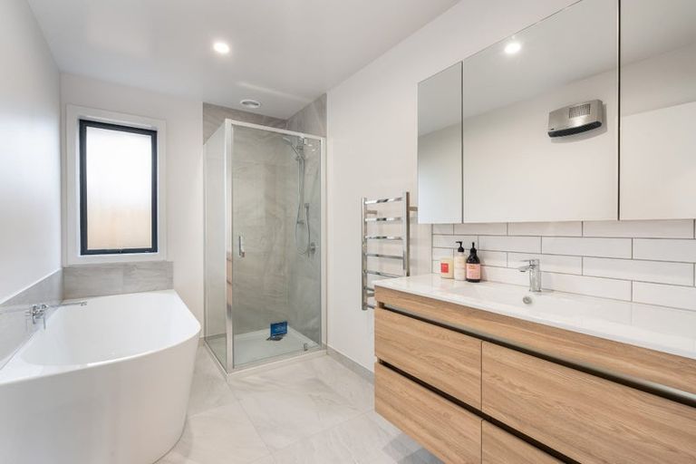 Photo of property in 2 Margate Street, Waihola, Milton, 9073