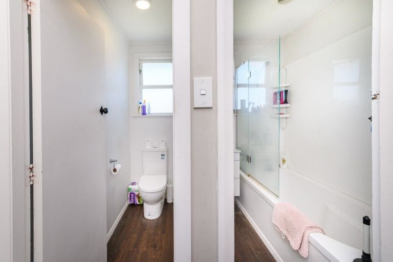 Photo of property in 5 Clyde Crescent, Roslyn, Palmerston North, 4414