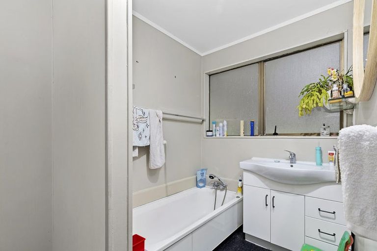 Photo of property in 64 Cypress Drive, Maungaraki, Lower Hutt, 5010