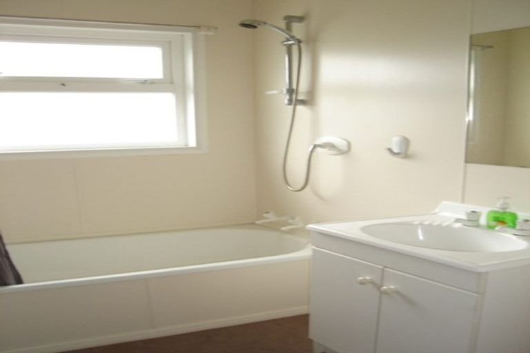 Photo of property in 32 Kiwi Road, Raumati Beach, Paraparaumu, 5032