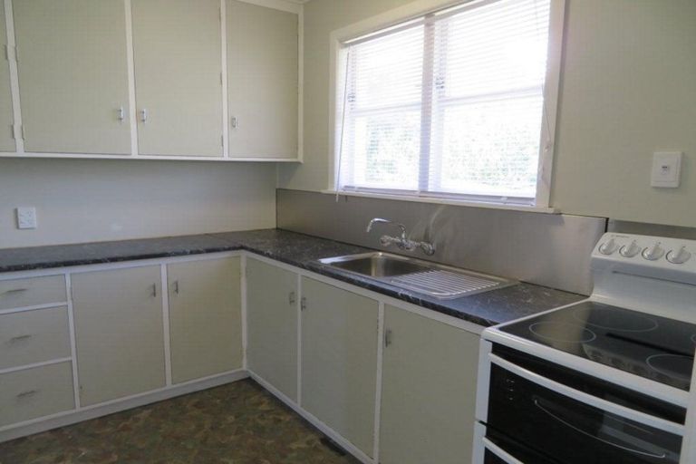 Photo of property in 112 Main Road, Wainuiomata, Lower Hutt, 5014