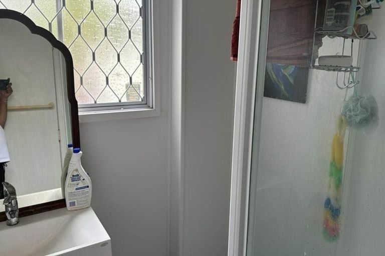 Photo of property in 1/42 Sheridan Drive, New Lynn, Auckland, 0600