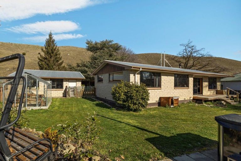 Photo of property in 2915 Tarras-cromwell Road, Tarras, Cromwell, 9383