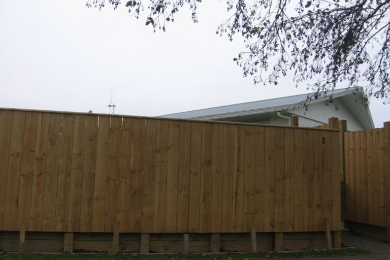 Photo of property in 15 Bendigo Street, Cloverlea, Palmerston North, 4412