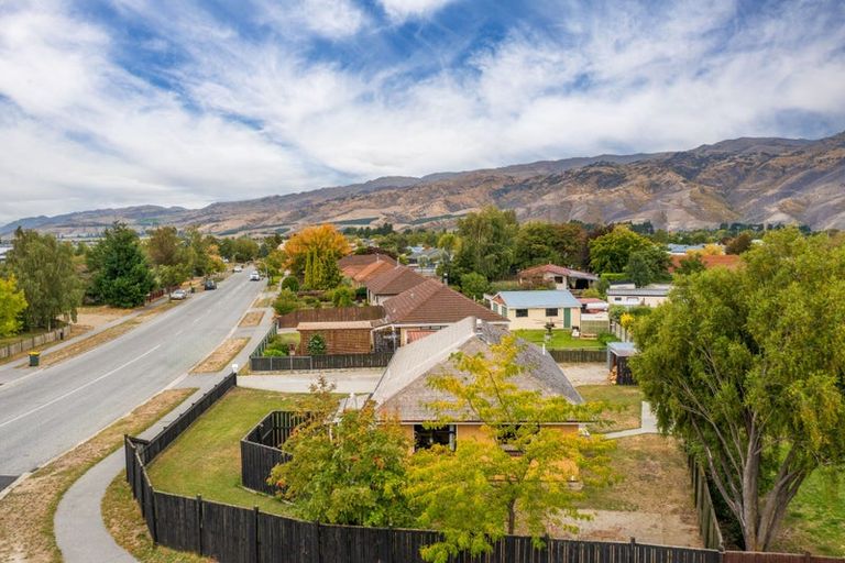 Photo of property in 121 Waenga Drive, Cromwell, 9310