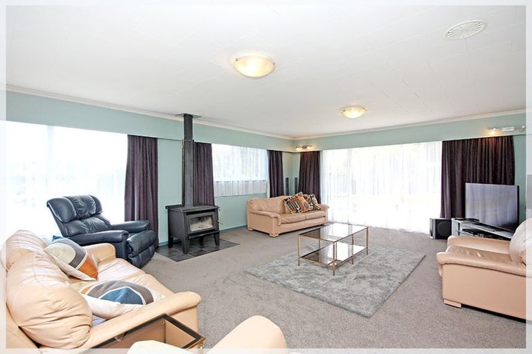 Photo of property in 1071 Queen Street East, Levin, 5510