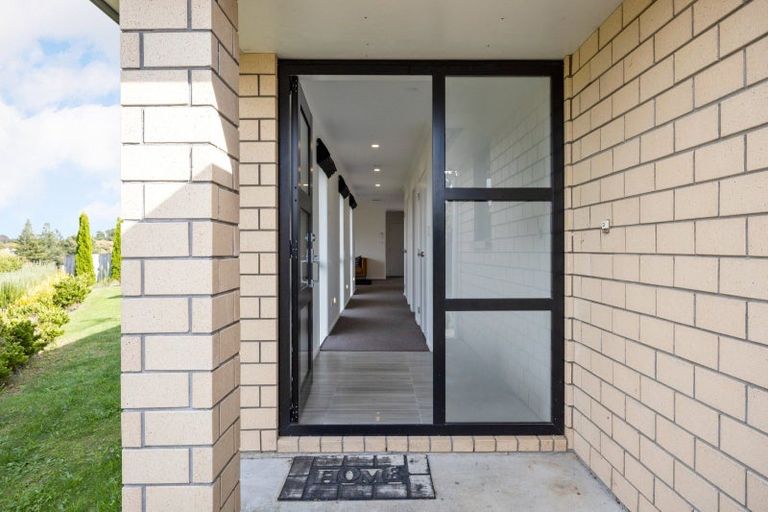 Photo of property in 15 Blackwood Crescent, Glenview, Hamilton, 3206